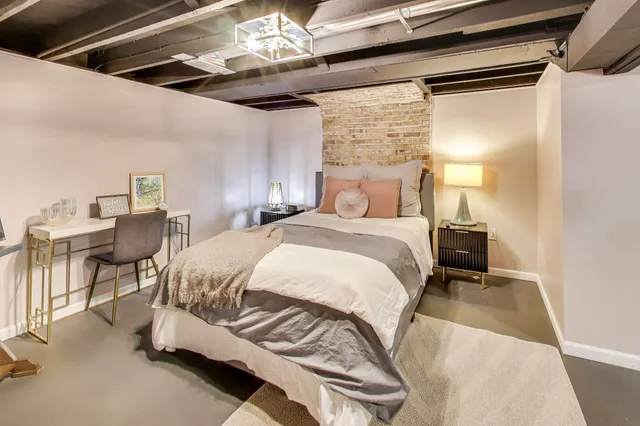 $440,000 | 453 Chestnut Street, Valparaiso, IN 46385