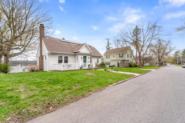 $435,000 | 453 Chestnut Street, Valparaiso, IN 46385