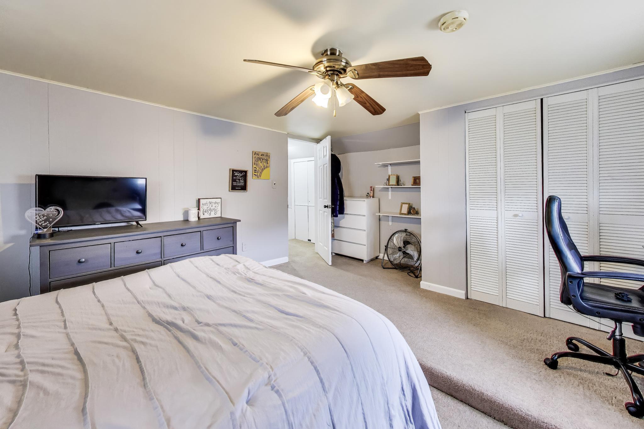 453 Chestnut Street Valparaiso, IN 46385 - Photo 31 of 47 2048x1365