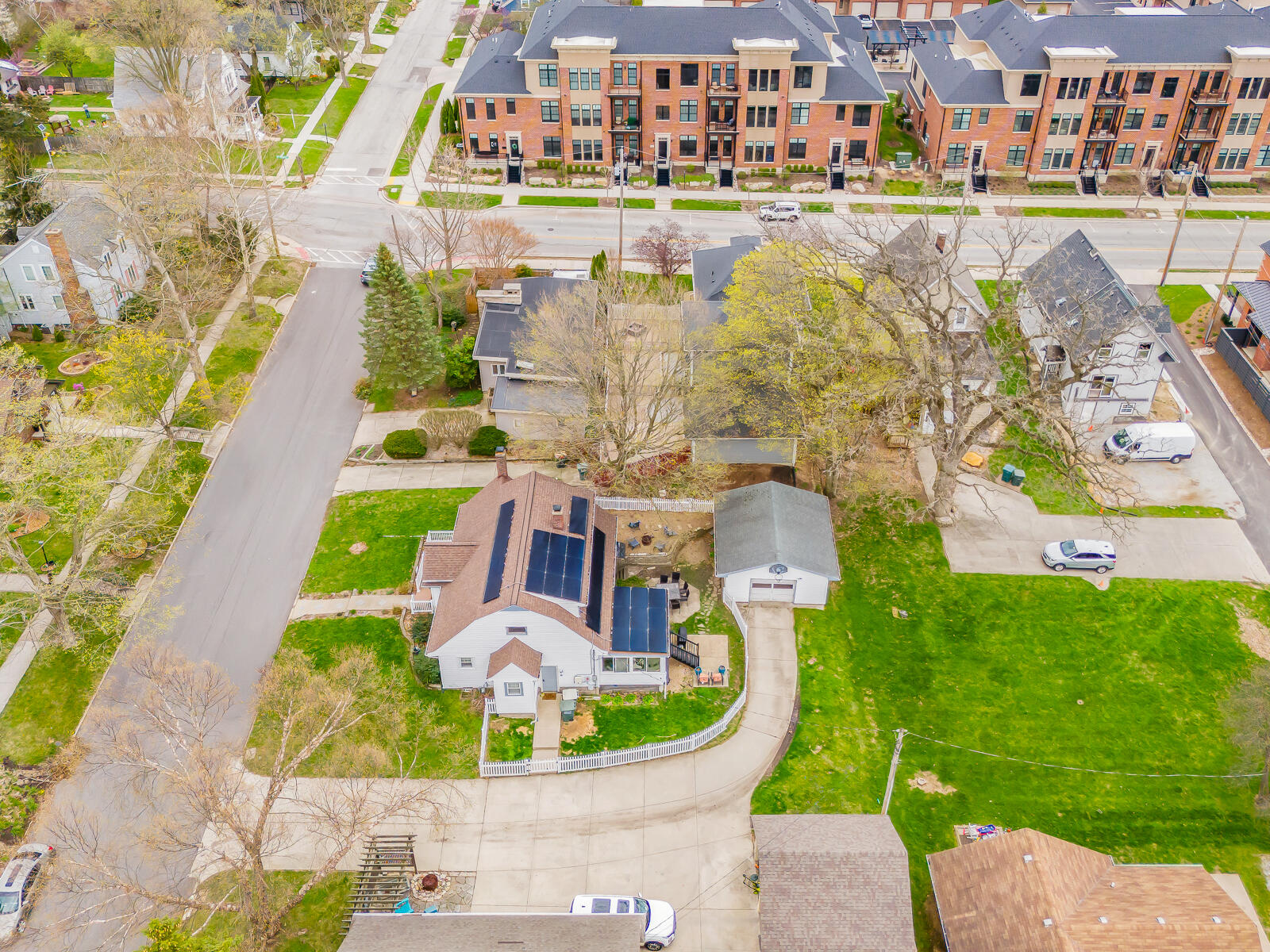 453 Chestnut Street Valparaiso, IN 46385 - Photo 45 of 47 1600x1200