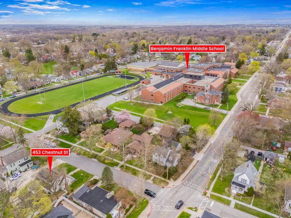 $435,000 | 453 Chestnut Street, Valparaiso, IN 46385