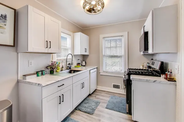 $440,000 | 453 Chestnut Street, Valparaiso, IN 46385