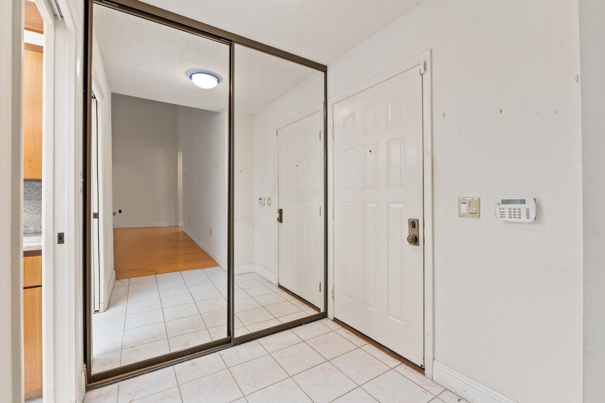 187 Harbourside Circle Jupiter, FL 33477 - Photo 6 of 38 25-web-or-mls-DSC09734