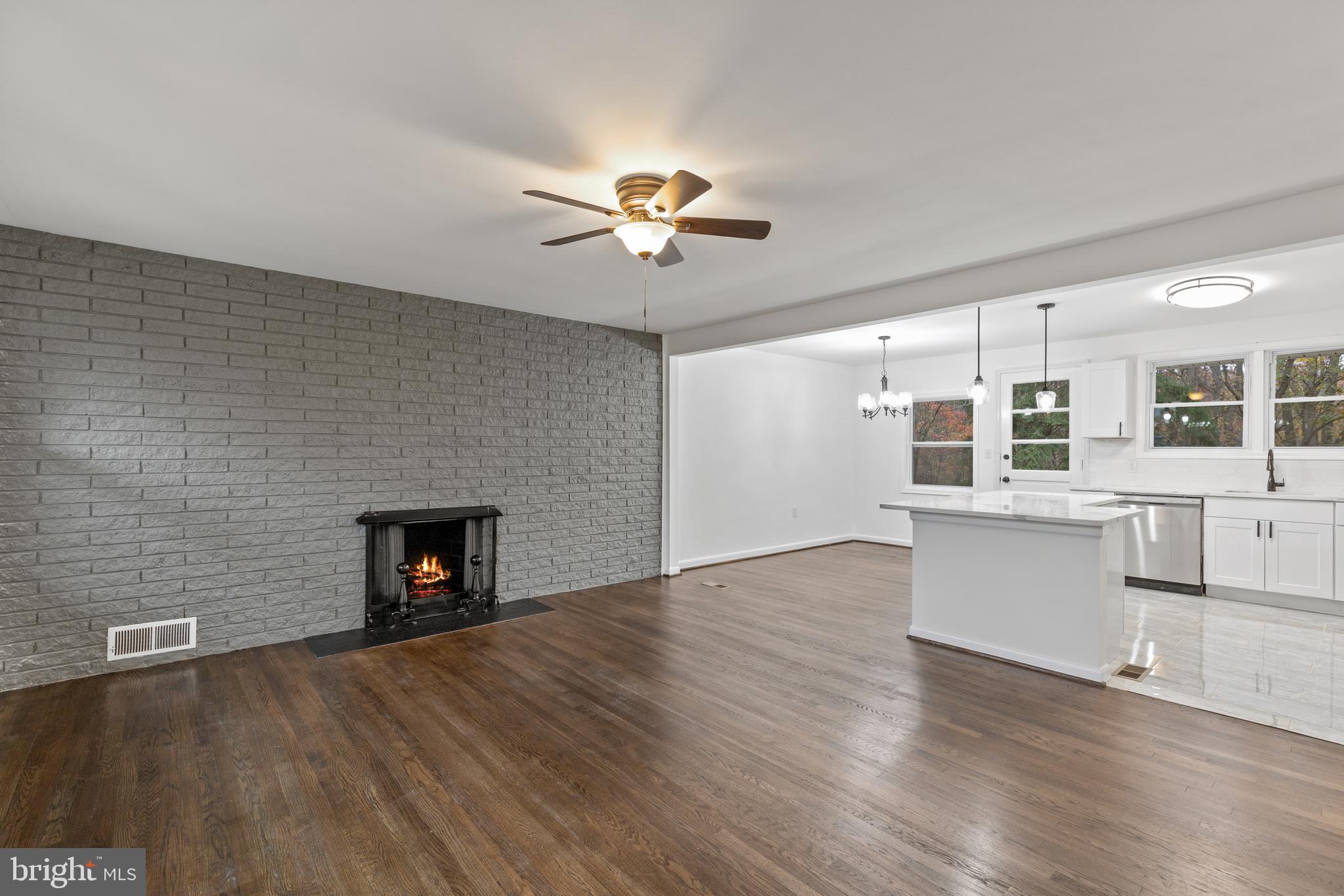 1503 Ladd Street Silver Spring, MD 20902 - Photo 4 of 39 Gallery Image 4