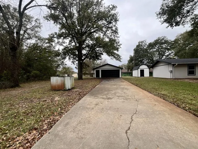 a house view with a outdoor space