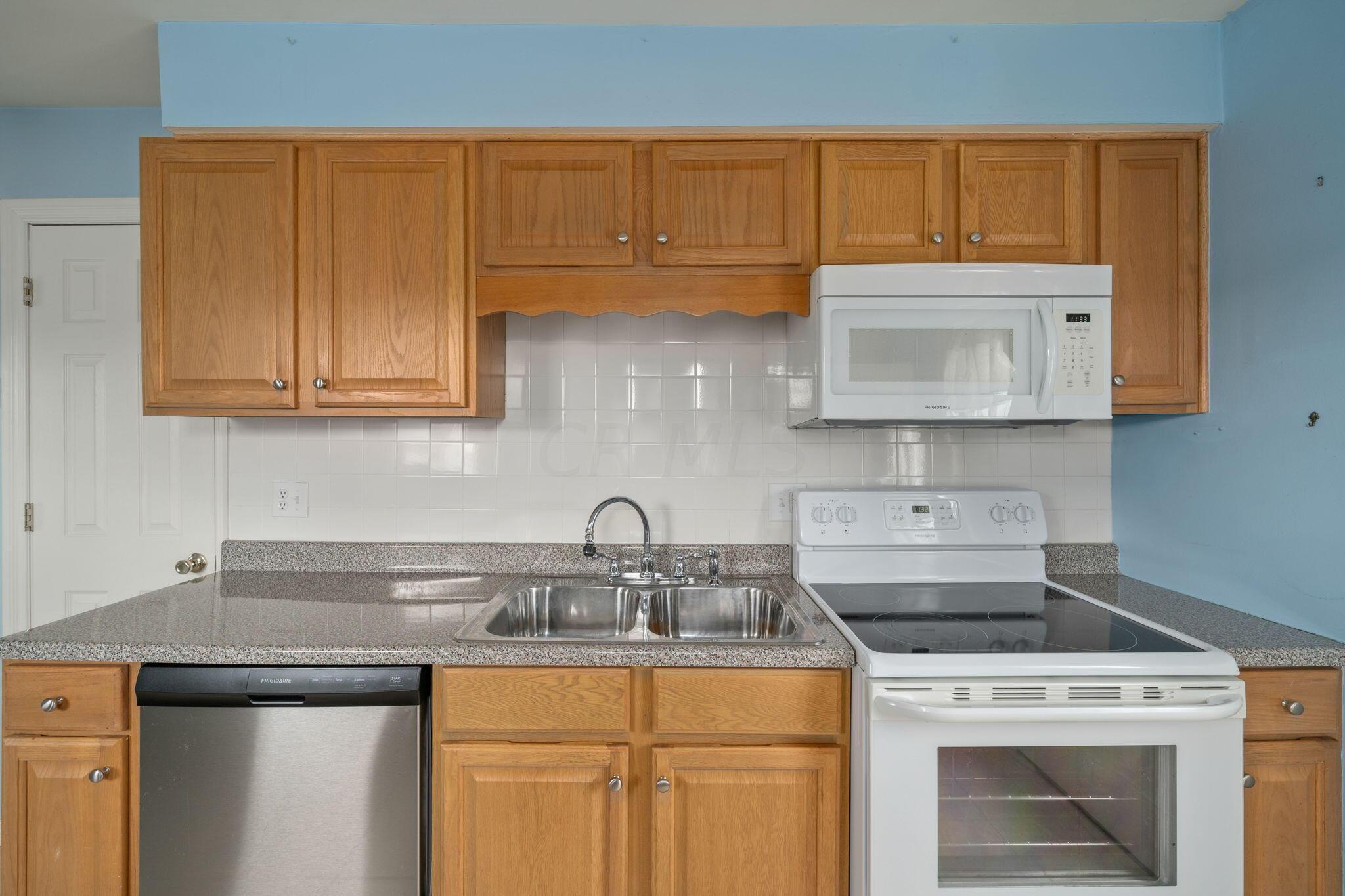 4901 Justin Road Columbus, OH 43227 - Photo 7 of 30 Kitchen