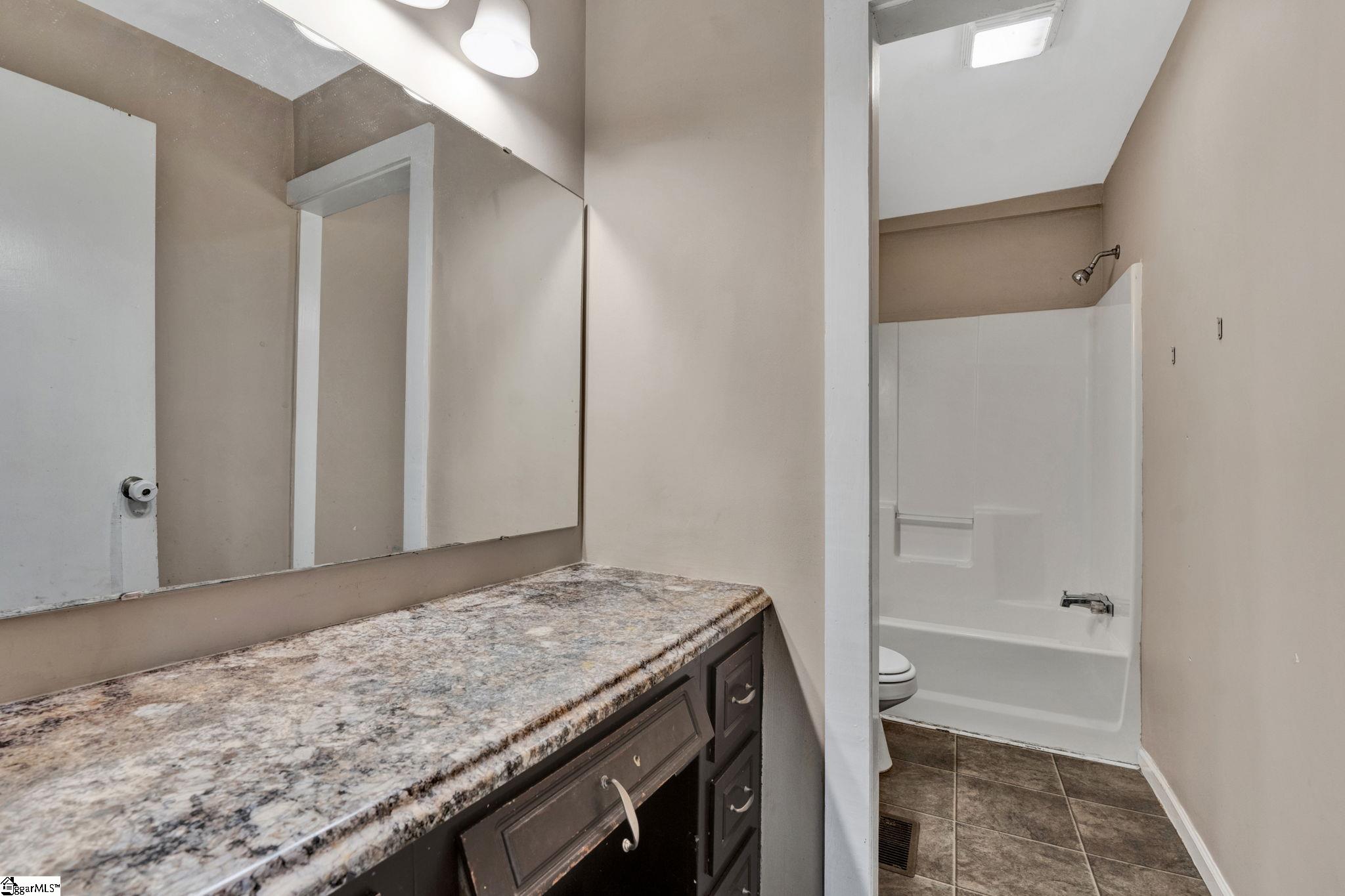 2410 Racing Road Greer, SC 29651 - Photo 22 of 31 Gallery Image 22
