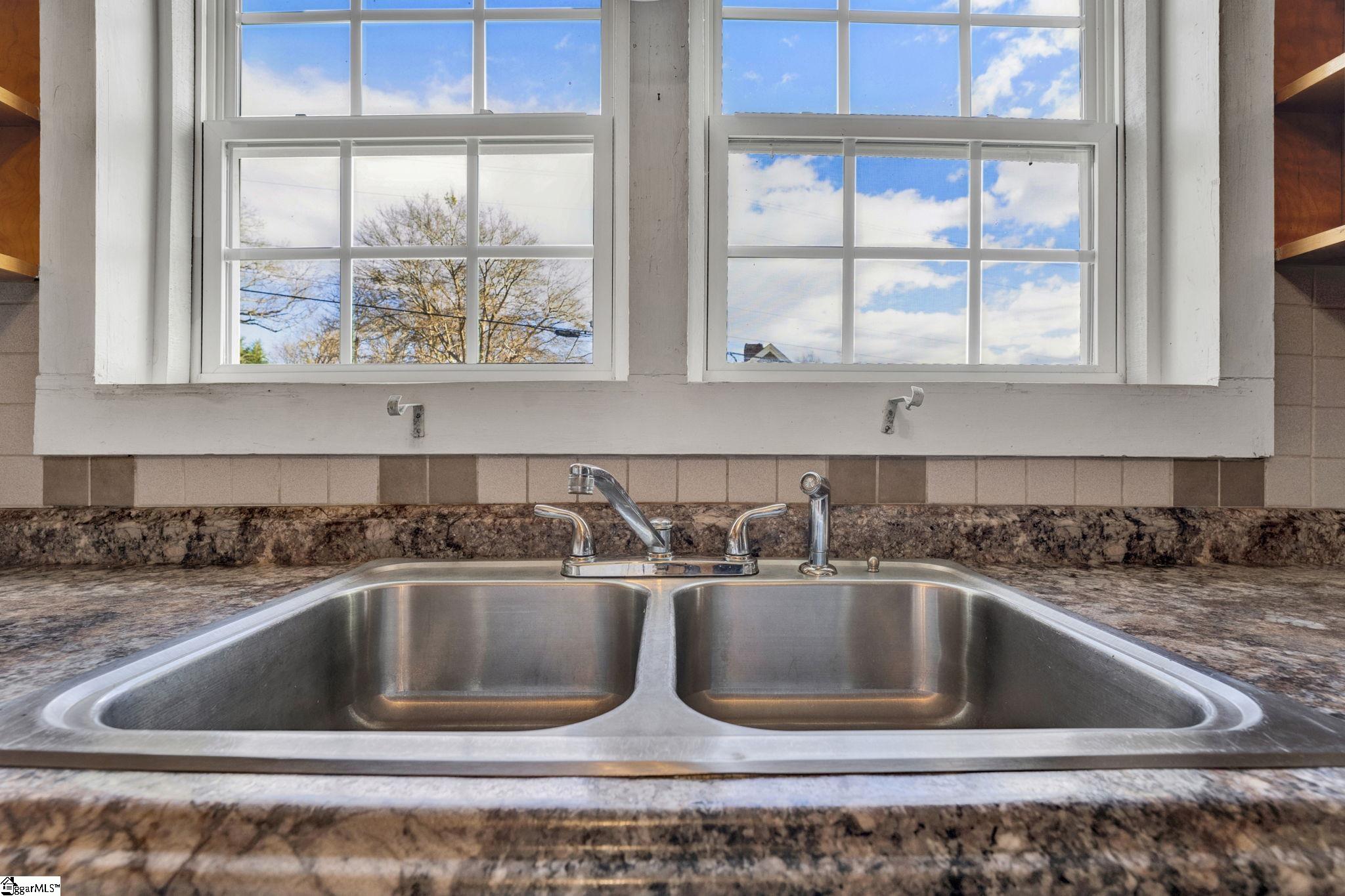 2410 Racing Road Greer, SC 29651 - Photo 5 of 31 Gallery Image 5