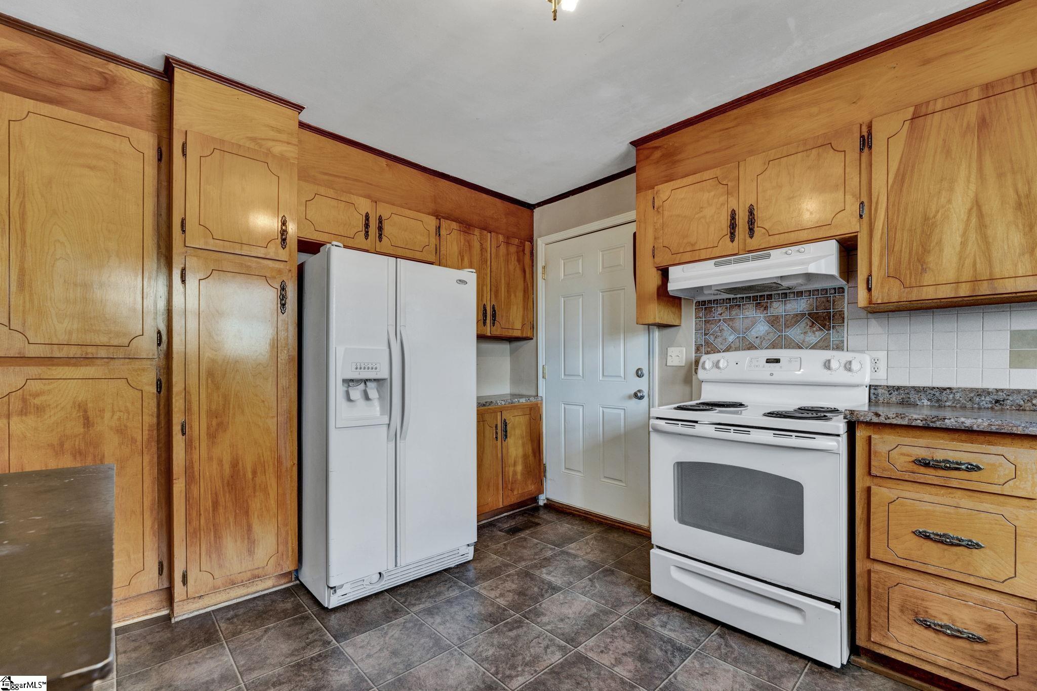 2410 Racing Road Greer, SC 29651 - Photo 10 of 31 Gallery Image 10