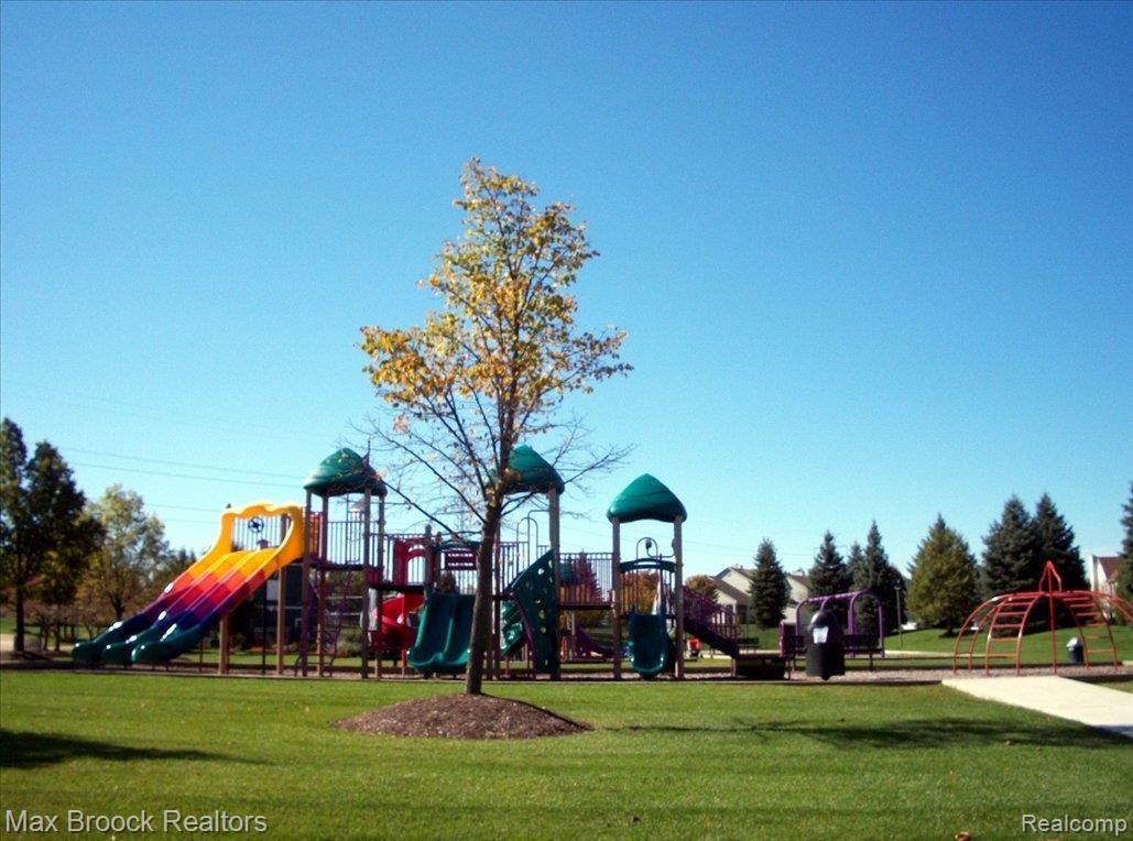 3600 Normandy Drive Rochester, MI 48306 - Photo 25 of 25 Playground