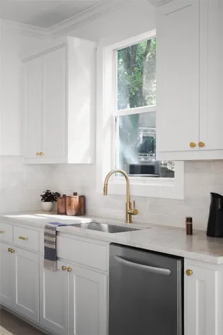 $2,500,000 | 18 North Peak Road, West Lake Hills, TX 78746