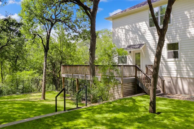 $2,500,000 | 18 North Peak Road, West Lake Hills, TX 78746