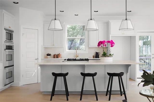 $2,500,000 | 18 North Peak Road, West Lake Hills, TX 78746