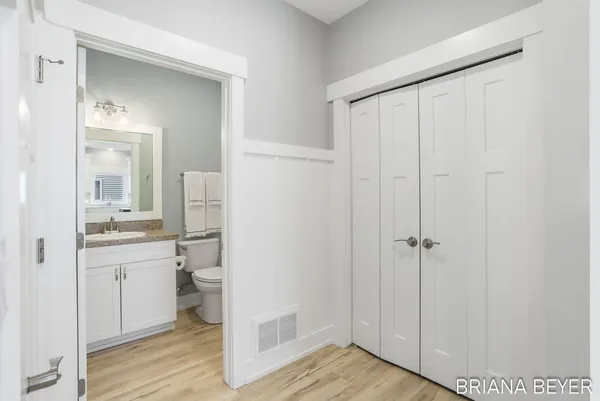 $375,000 | 1012 Maplewood Court, Holland, MI 49423