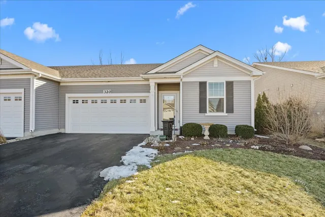 $380,000 | 320 Sussex Lane, North Aurora, IL 60542