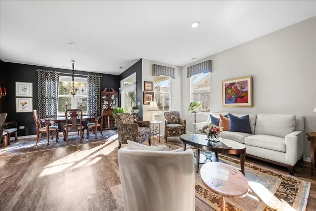 $380,000 | 320 Sussex Lane, North Aurora, IL 60542