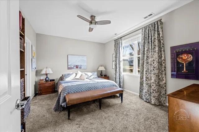 $380,000 | 320 Sussex Lane, North Aurora, IL 60542