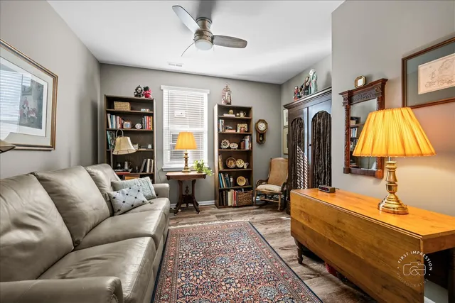 $380,000 | 320 Sussex Lane, North Aurora, IL 60542