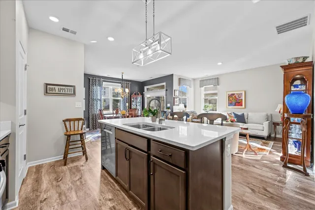 $380,000 | 320 Sussex Lane, North Aurora, IL 60542