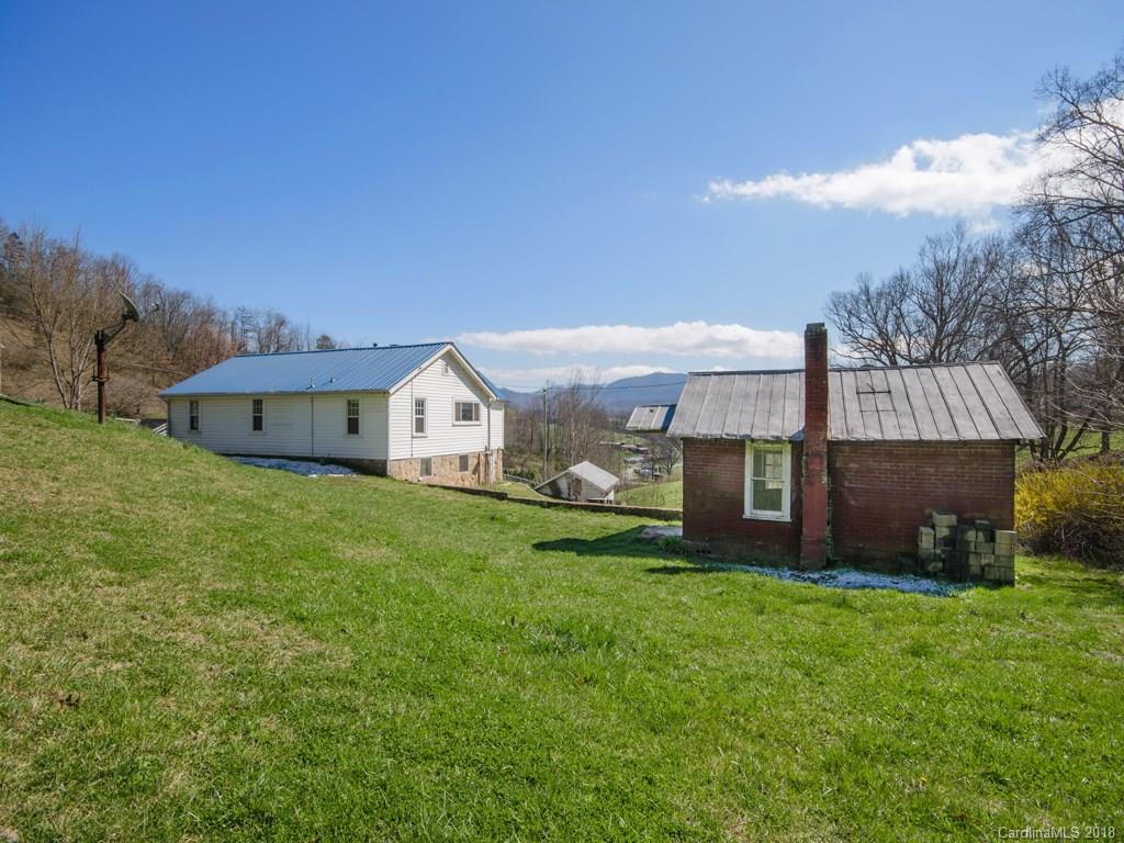 2461 Hyder Mountain Road Clyde, NC 28721 - Photo 17 of 24