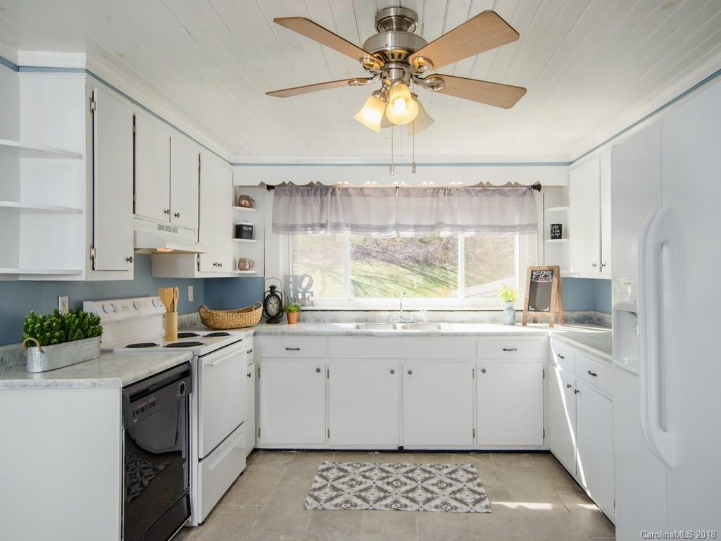 2461 Hyder Mountain Road Clyde, NC 28721 - Photo 5 of 24