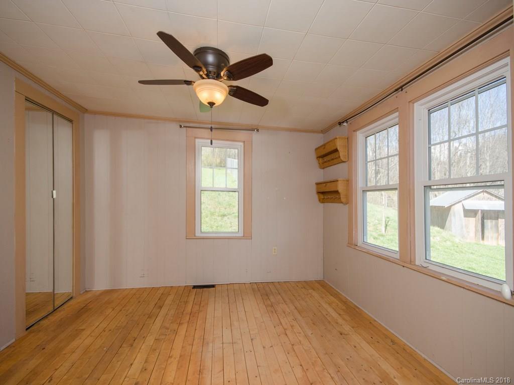 2461 Hyder Mountain Road Clyde, NC 28721 - Photo 10 of 24