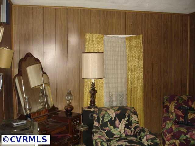 6010 Slates Road Sutherland, VA 23885 - Photo 9 of 10 Other - Living room