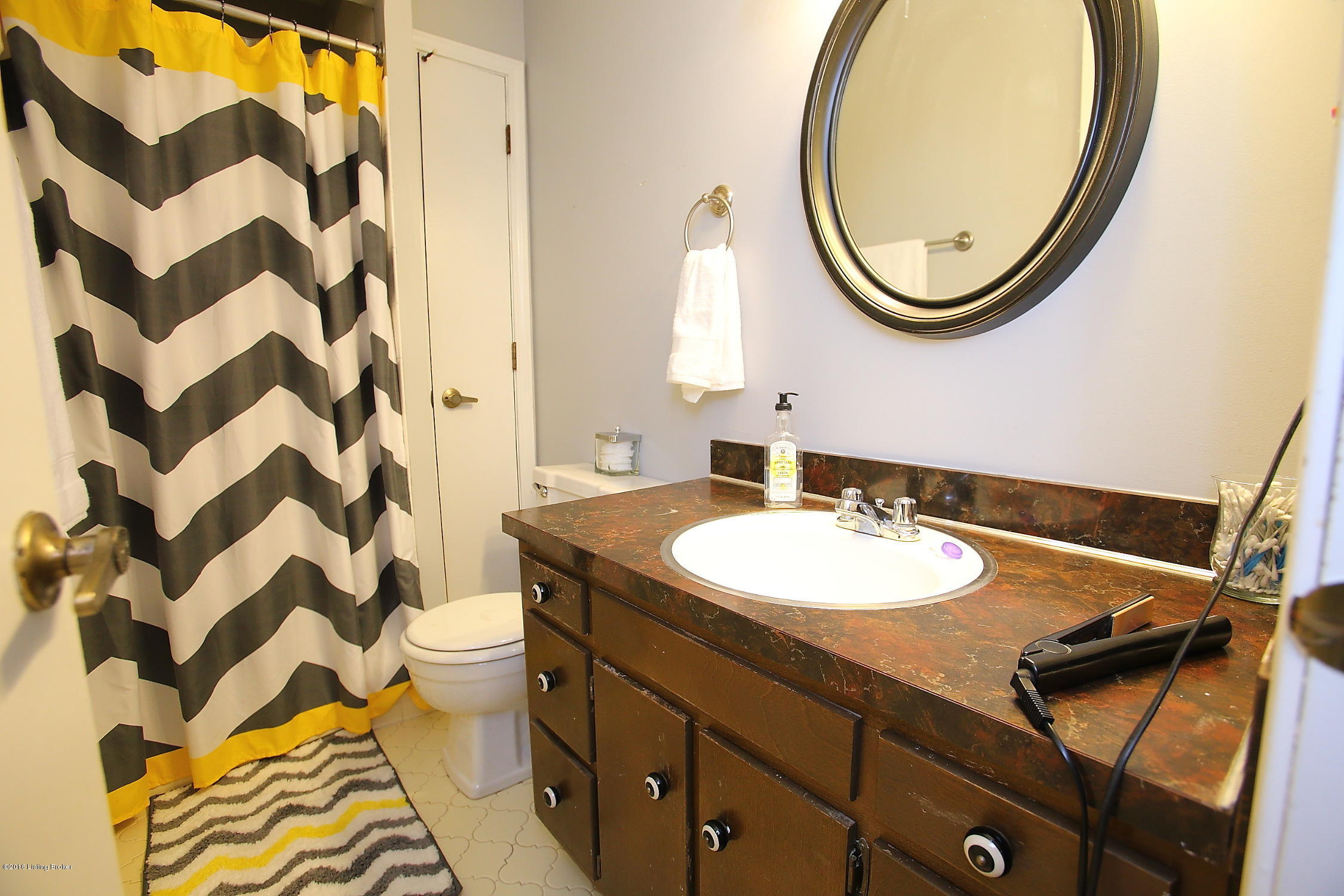 8137 Rochelle Road Louisville, KY 40228 - Photo 19 of 33 Master Bath