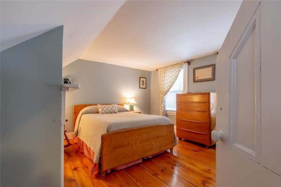 24 Hanover Street, Unit B Portland, ME 04101 - Photo 14 of 21 20181113140850677782000000-o