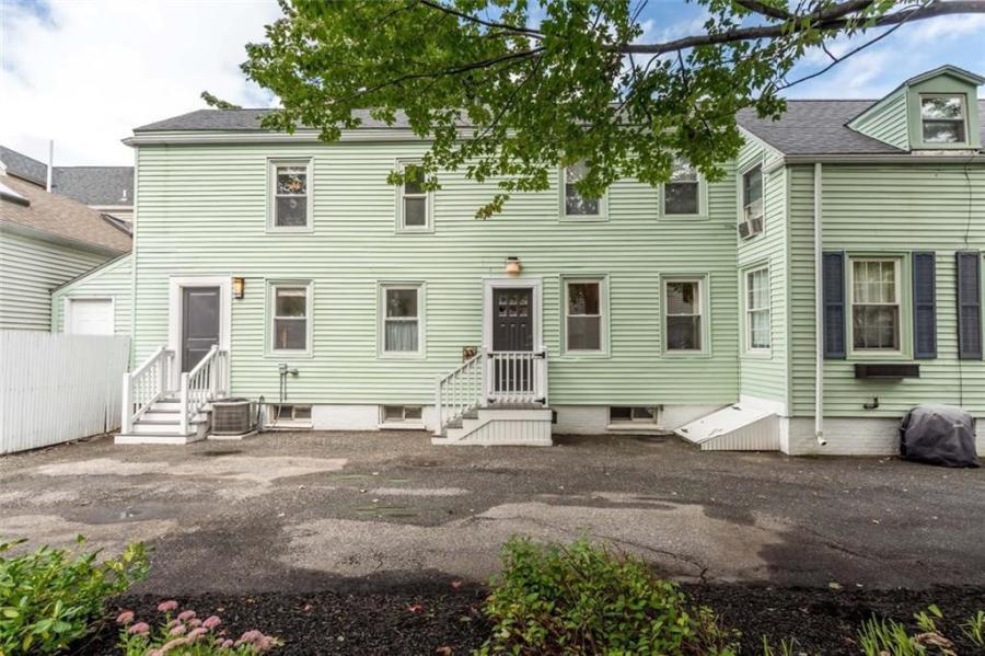 24 Hanover Street, Unit B Portland, ME 04101 - Photo 3 of 21 20181113140848143628000000-o