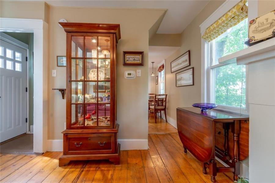 24 Hanover Street, Unit B Portland, ME 04101 - Photo 8 of 21 20181113140849458643000000-o