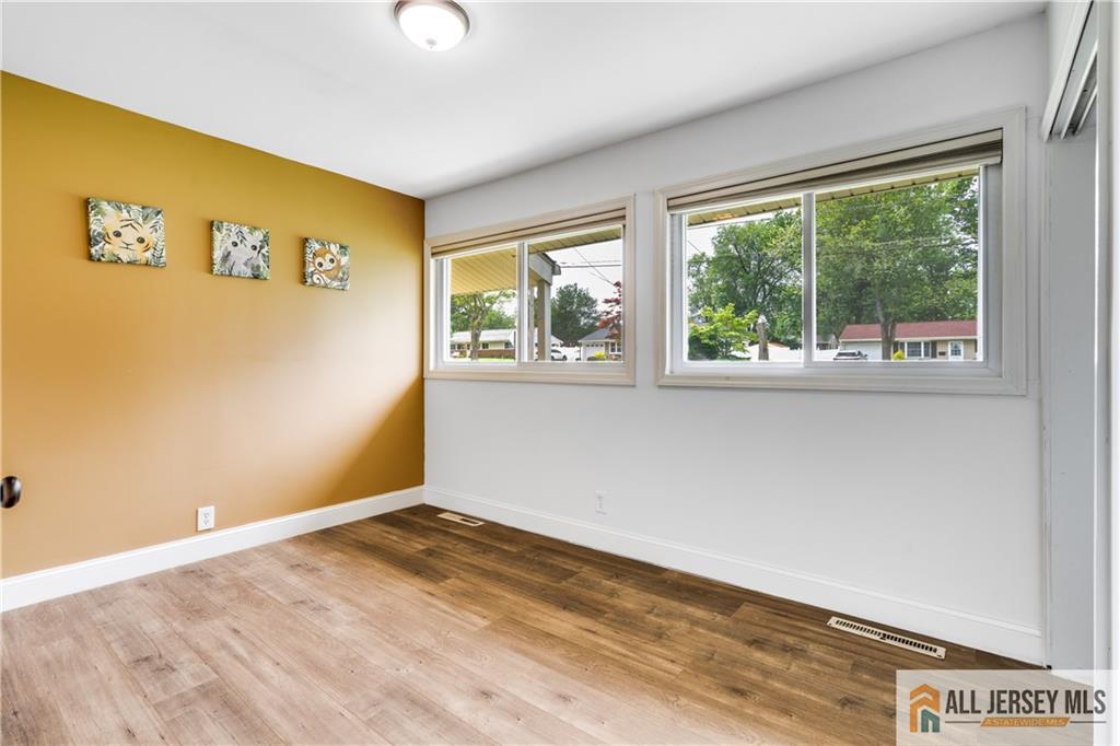 171 Kendall Road Kendall Park, NJ 08824 - Photo 11 of 29 Gallery Image 11