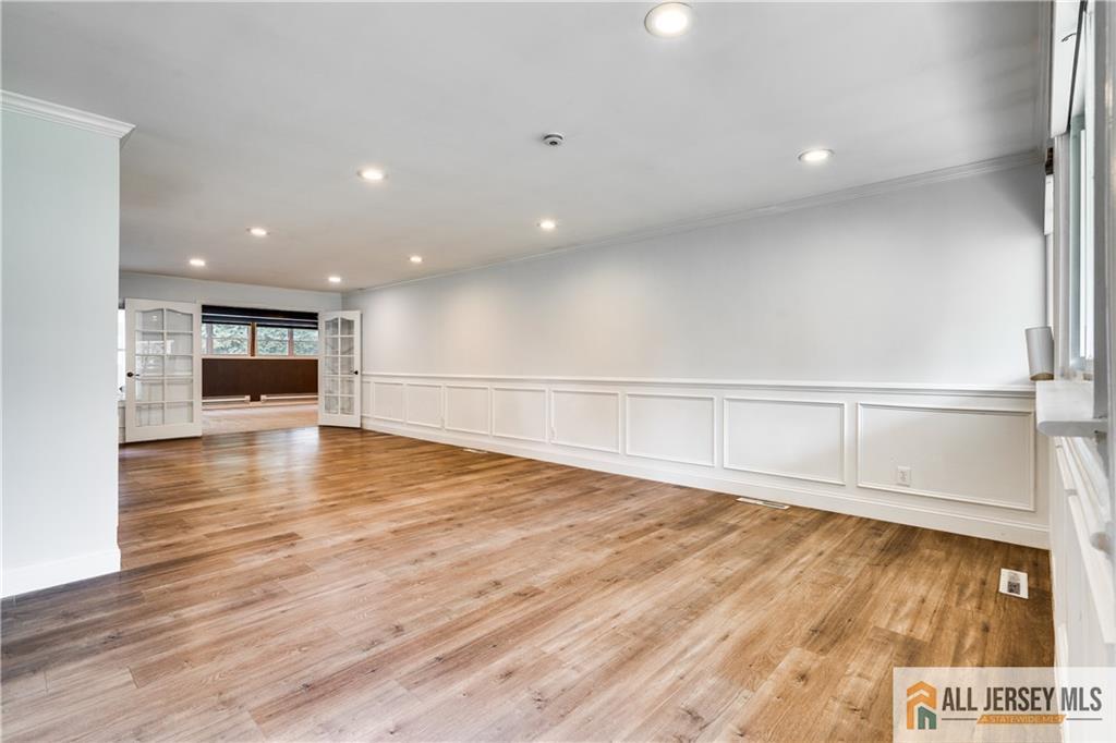 171 Kendall Road Kendall Park, NJ 08824 - Photo 4 of 29 Gallery Image 4