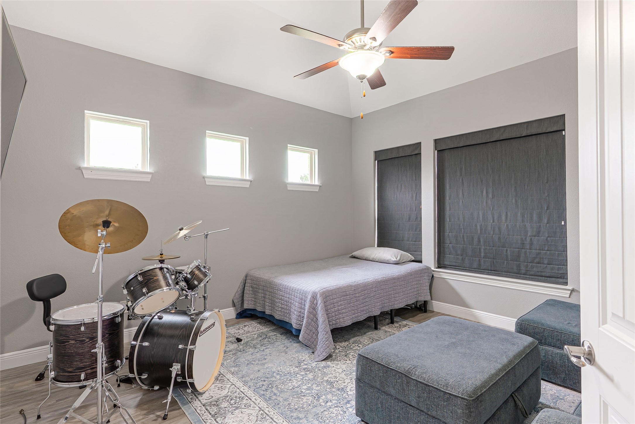 142 Rpd Spgs Cove Georgetown, TX 78628 - Photo 24 of 33