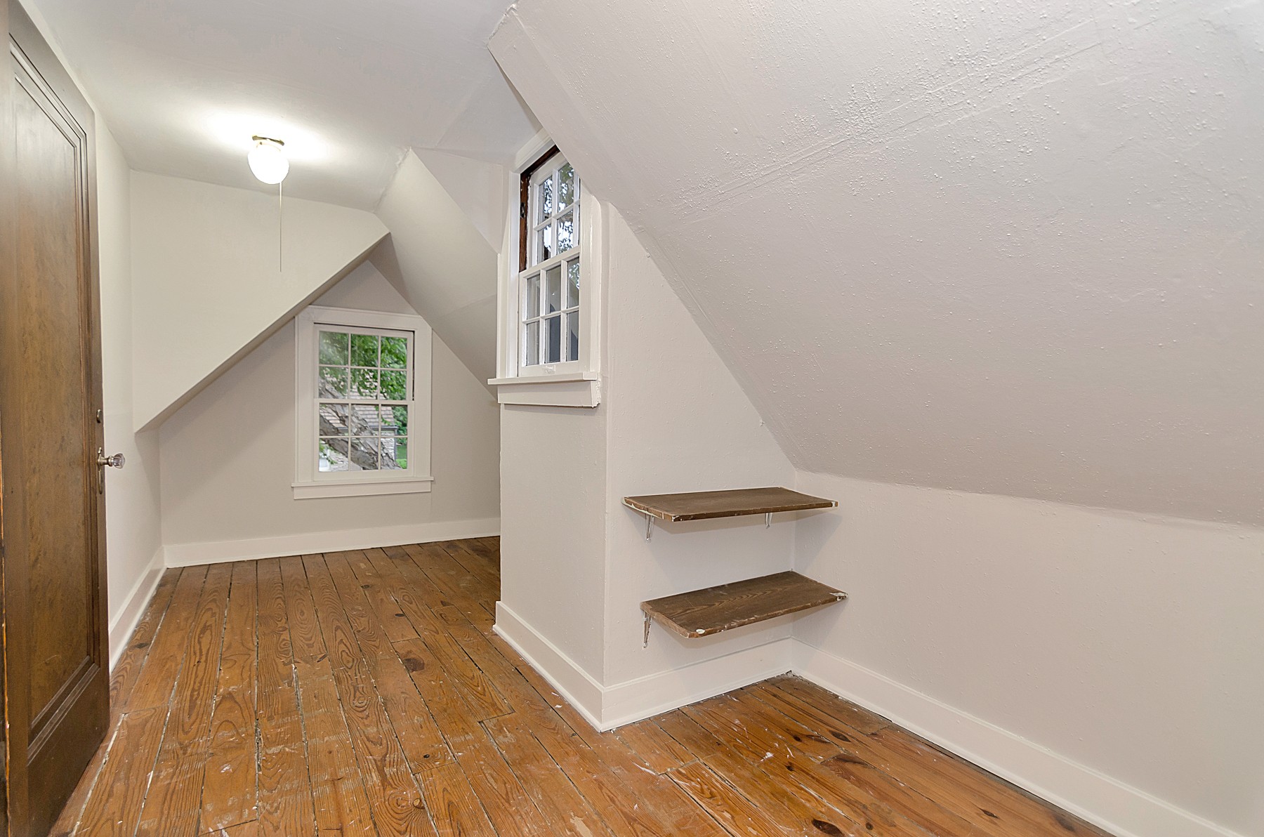115 Cherokee Road Nashville, TN 37205 - Photo 29 of 36 a view of entryway and hall with wooden floor