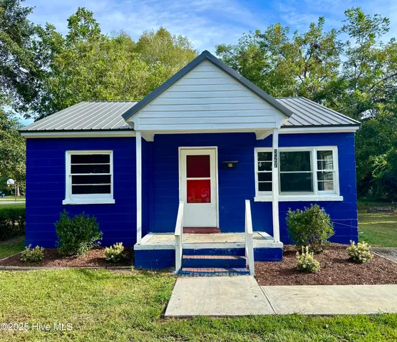 $1,100 | 327 Finch Street Southeast, Wilson, NC 27893