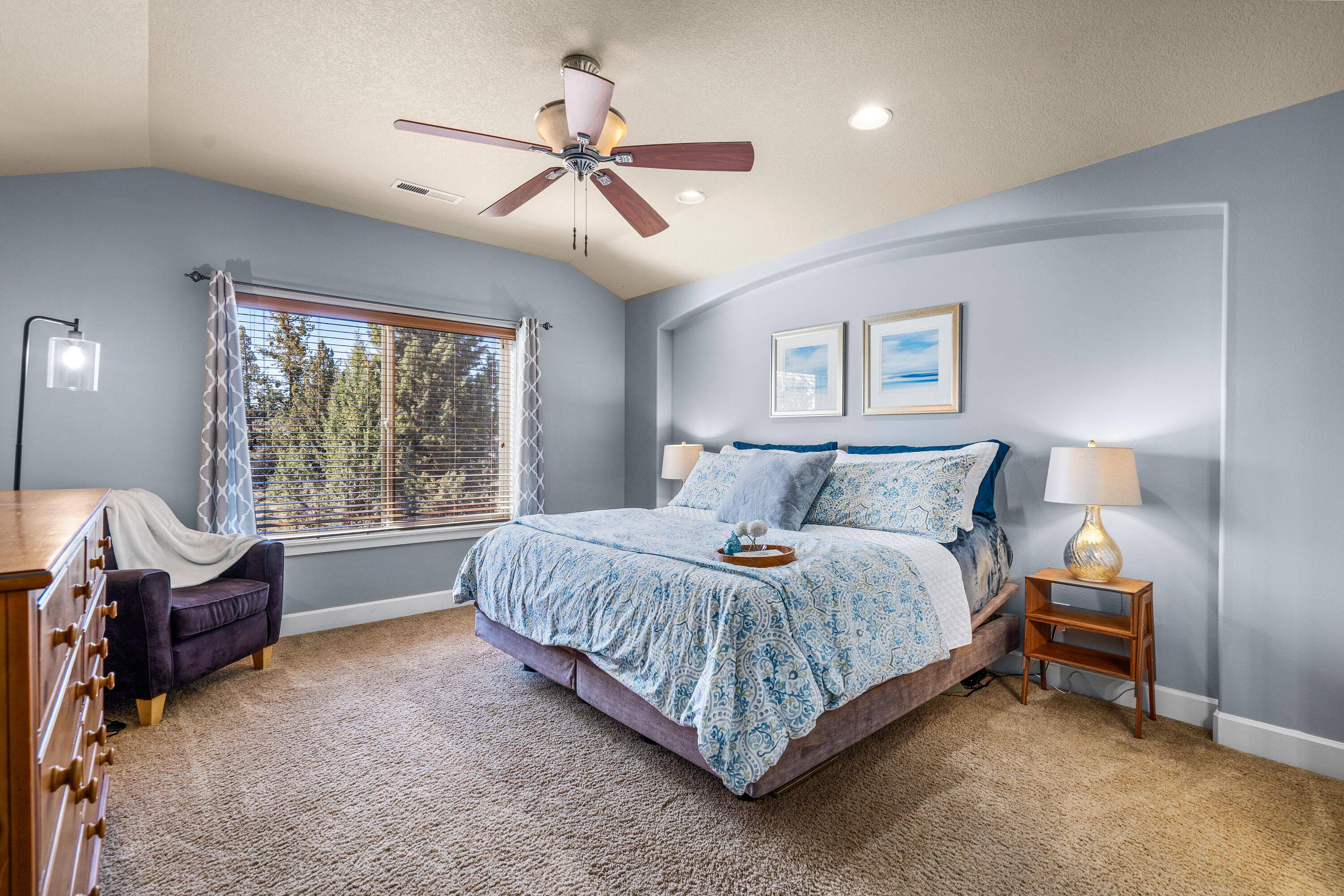 20963 Yeoman Road Bend, OR 97701 - Photo 12 of 34 2022_03_29_20963_yeoman_rd_bend-14