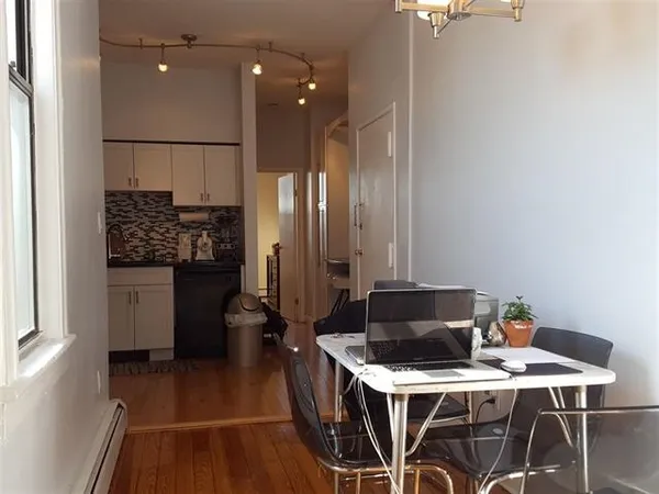 $2,250 | 259 Griffith Street, Unit 6, Jersey City, NJ 07307