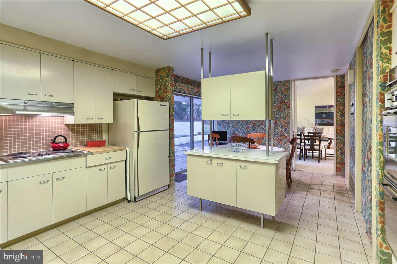 1609 Appletree Road Harrisburg, PA 17110 - Photo 13 of 25 Gallery Image 13