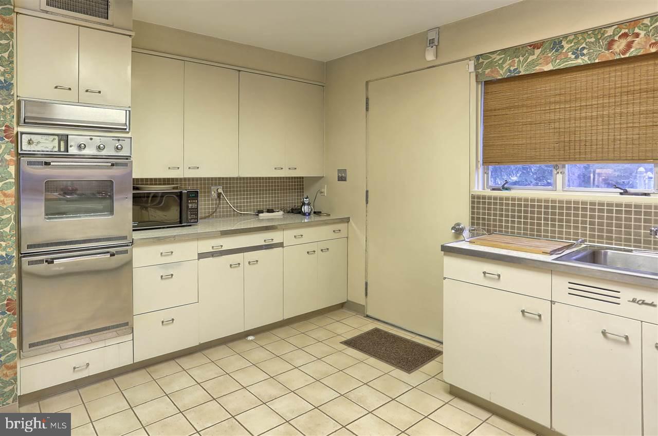 1609 Appletree Road Harrisburg, PA 17110 - Photo 14 of 25 Gallery Image 14