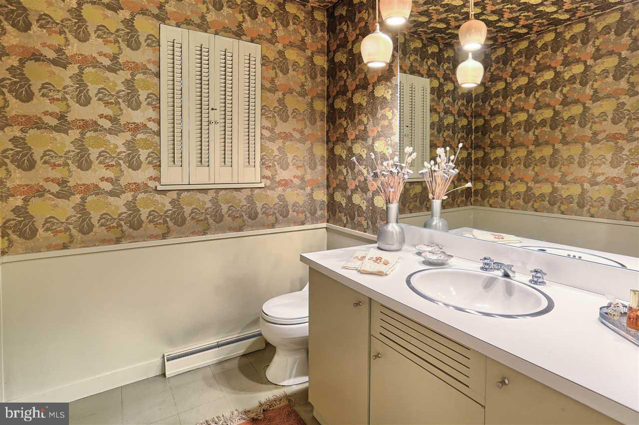 1609 Appletree Road Harrisburg, PA 17110 - Photo 17 of 25 Gallery Image 17