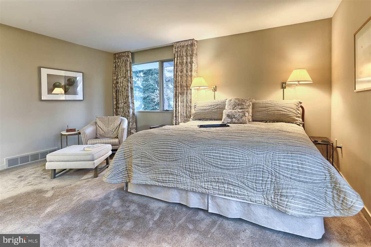 1609 Appletree Road Harrisburg, PA 17110 - Photo 21 of 25 Gallery Image 21