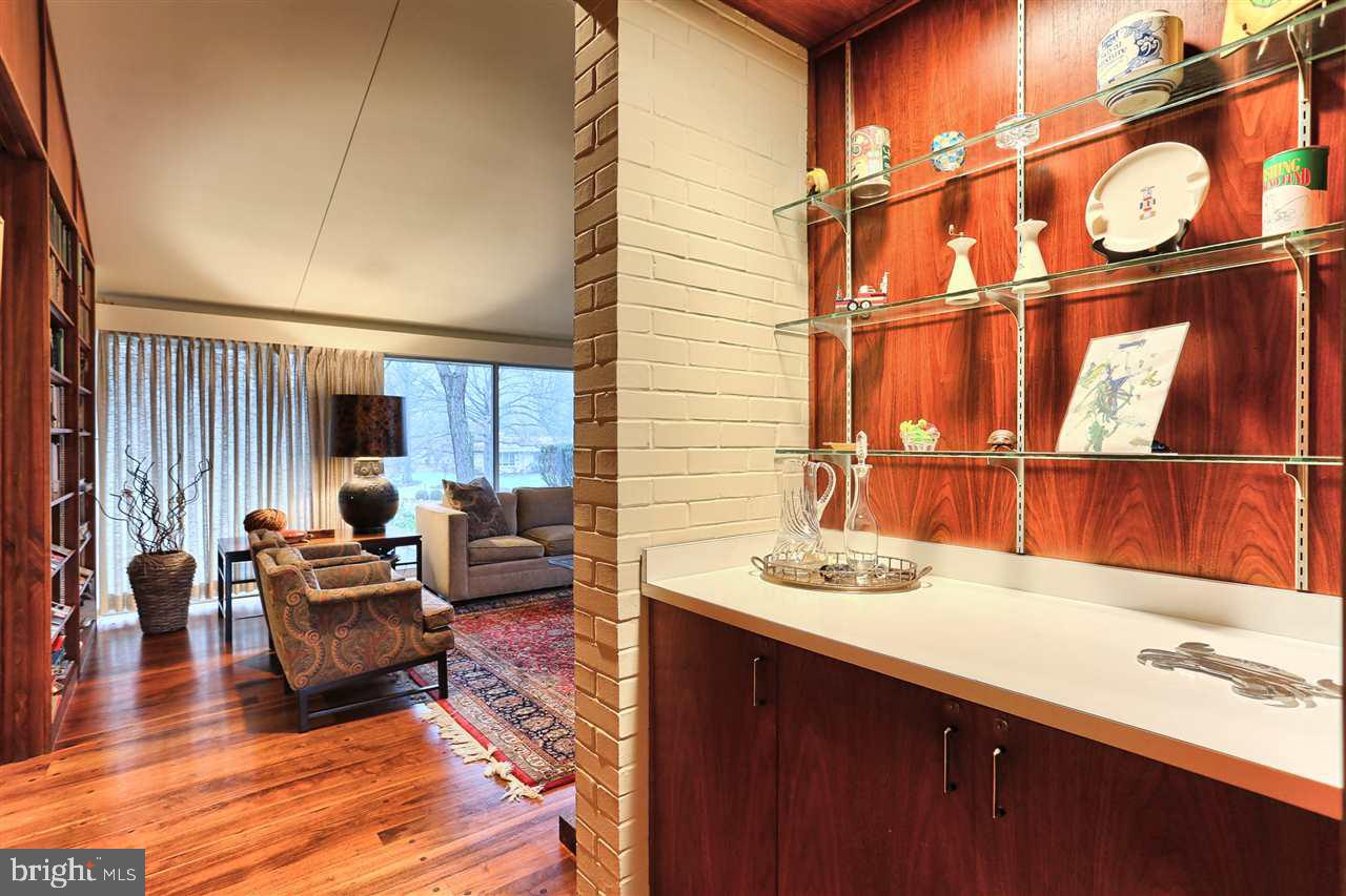 1609 Appletree Road Harrisburg, PA 17110 - Photo 10 of 25 Gallery Image 10