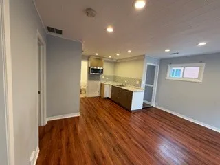 $4,000 | 6902 Lyons Street, Morton Grove, IL 60053