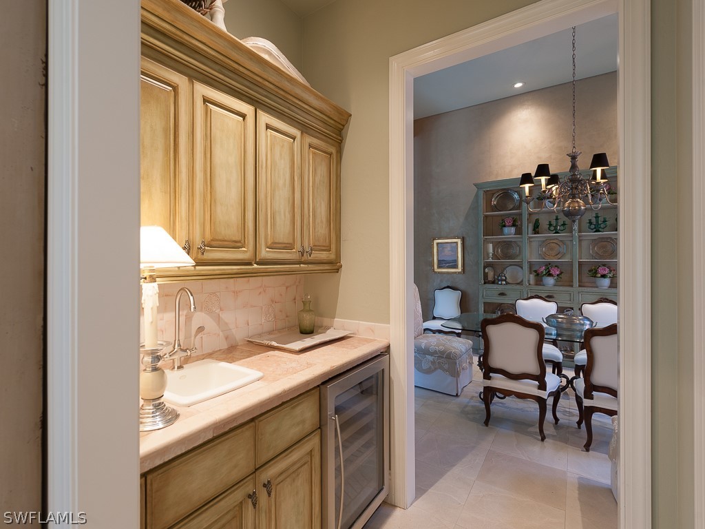 2282 Wulfert Road Sanibel, FL 33957 - Photo 16 of 35 Gallery Image 16