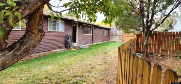 $274,900 | 210 Mountain Road, Rock Springs, WY 82901