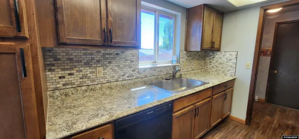 $274,900 | 210 Mountain Road, Rock Springs, WY 82901