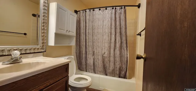 $279,900 | 210 Mountain Road, Rock Springs, WY 82901