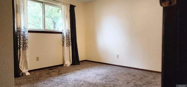 $279,900 | 210 Mountain Road, Rock Springs, WY 82901