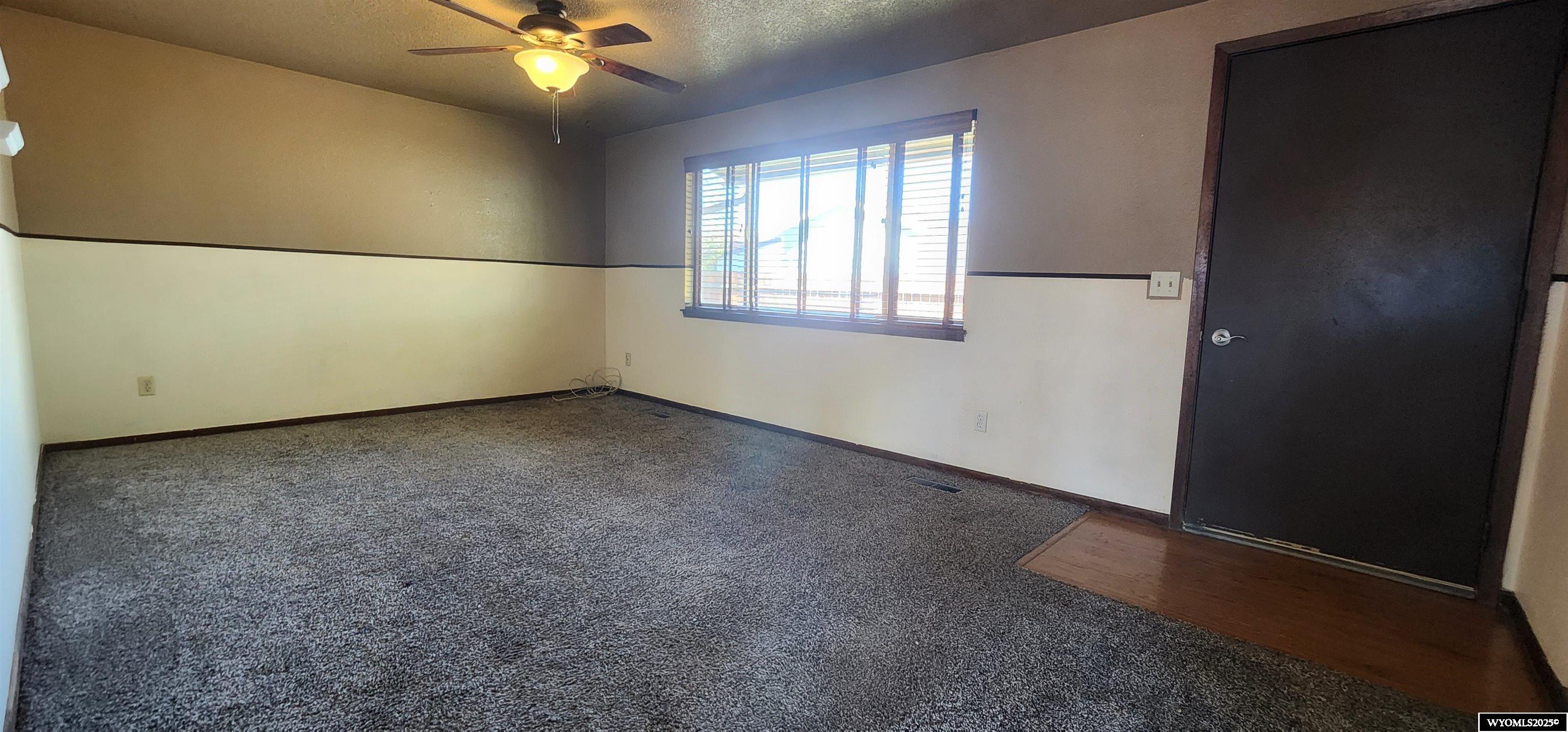 210 Mountain Road Rock Springs, WY 82901 - Photo 5 of 35